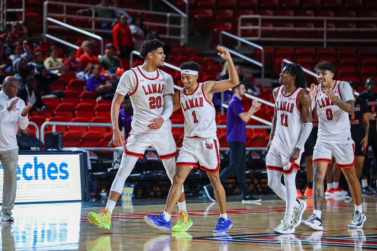 Cardinals win third straight SLC match